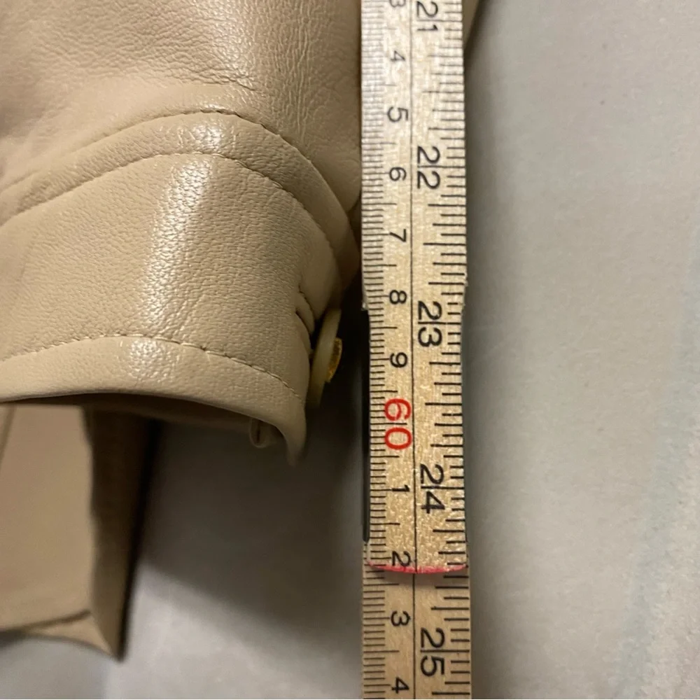 St. John Sport Marie Gray Women’s Jacket Medium 100% Leather Luxury Neutral